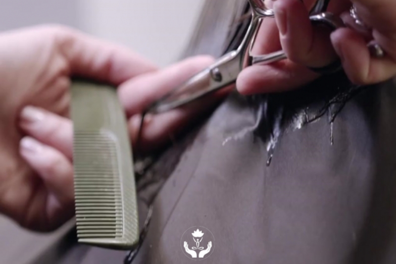 Prerje flokesh femra, prerje flokesh Tirana, prerje flokesh per femra, haircut women Tirana, hair salon Tirana, parukeri femra Tirana, stilim flokesh femra, stil flokesh femra, prerje moderne flokesh femra, prerje klasike flokesh femra